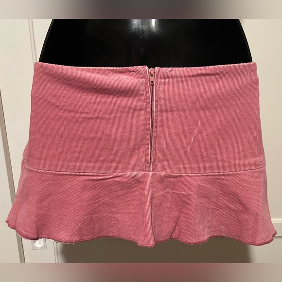 Shasa Corduroy Mini Skirt! 🌸 - Picture 2 of 3